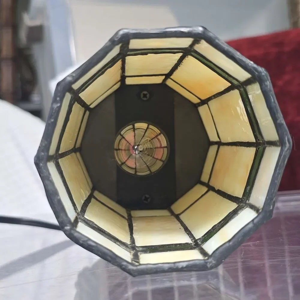 Vintage Tiffany Style Slag Glass Accent Table Lamp Stained Glass
